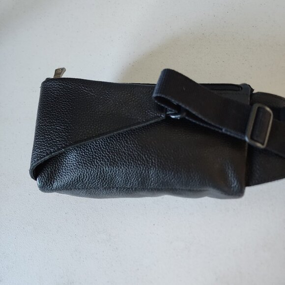 Longchamp Belt Bag "EUC" - Picture 8 of 16